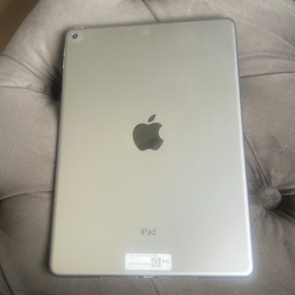 IPAD AIR 2 WI-FI 64GB - Picture 2 of 2